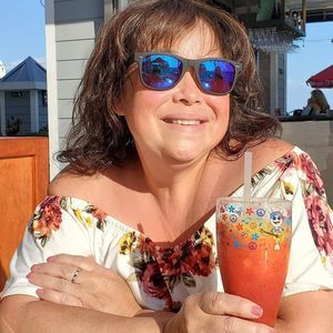 Meet your Posher, Carolyn